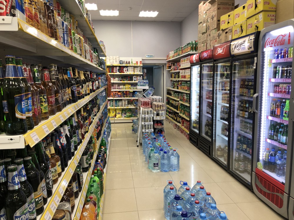 Оснащение продуктового магазина в Химках: поставка холодильного и торгового оборудования