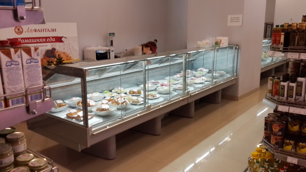 Поставка холодильного оборудования для магазина «Алые паруса»